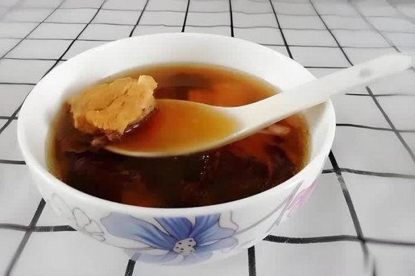 易云达配资 土茯苓煮水作用大揭秘！能解决哪些生活小困扰？